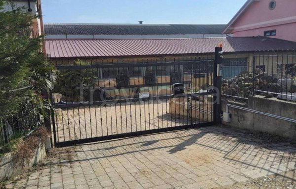 locale commerciale in vendita a Caselette