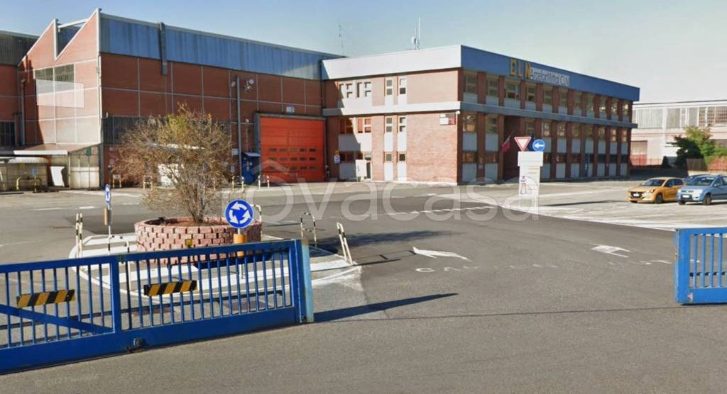 locale commerciale in vendita a Caselette