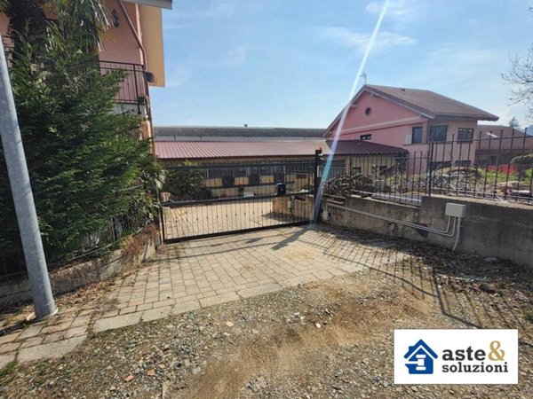 locale commerciale in vendita a Caselette