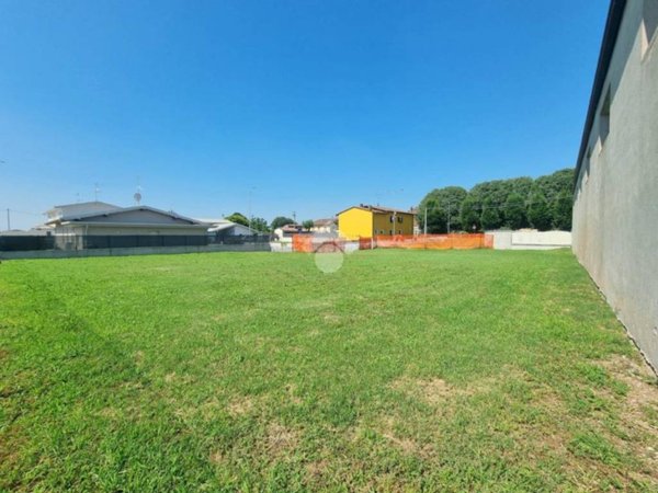 terreno edificabile in vendita ad Acquafredda
