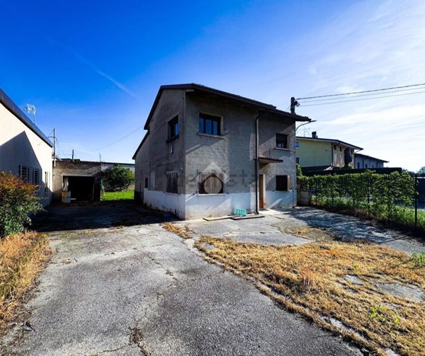 casa indipendente in vendita ad Acquafredda