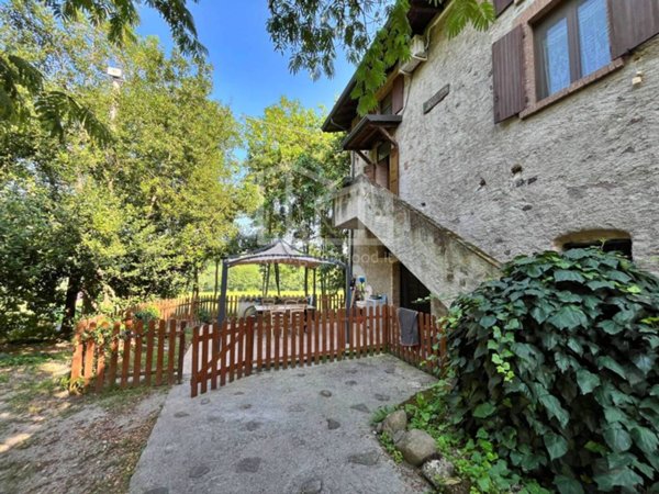 casa indipendente in vendita ad Acquafredda
