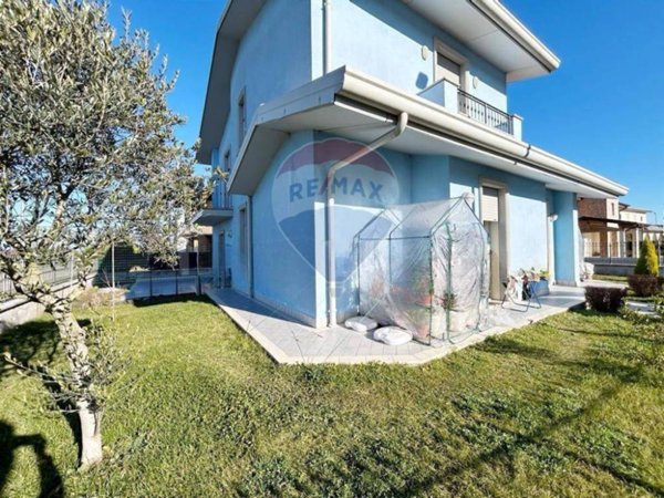 casa indipendente in vendita ad Acquafredda