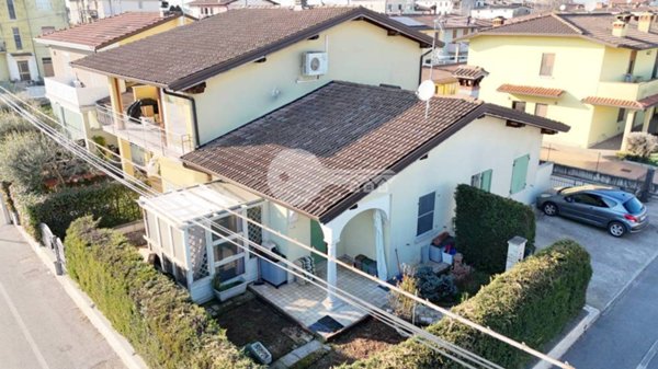 casa indipendente in vendita ad Acquafredda