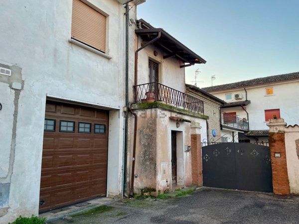 quadrivano in vendita ad Acquafredda