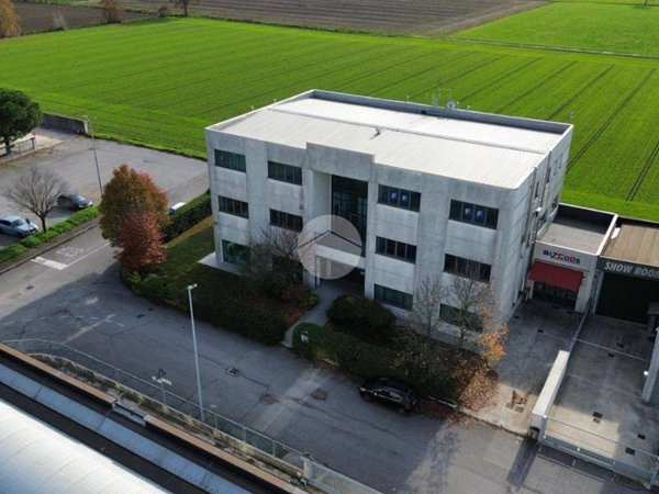 ufficio in vendita ad Acquafredda