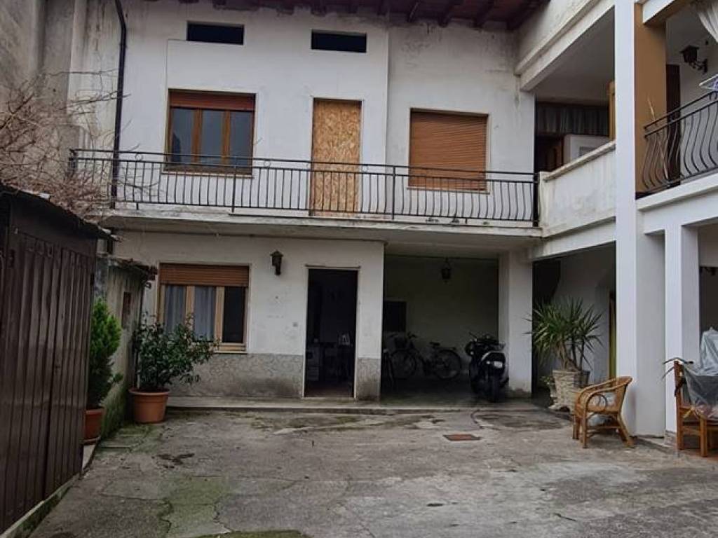 casa indipendente in vendita ad Adro