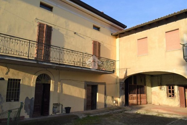 casale in vendita ad Adro