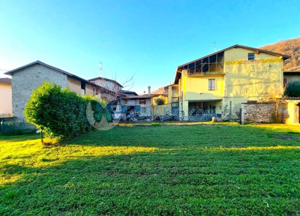 casa indipendente in vendita ad Adro