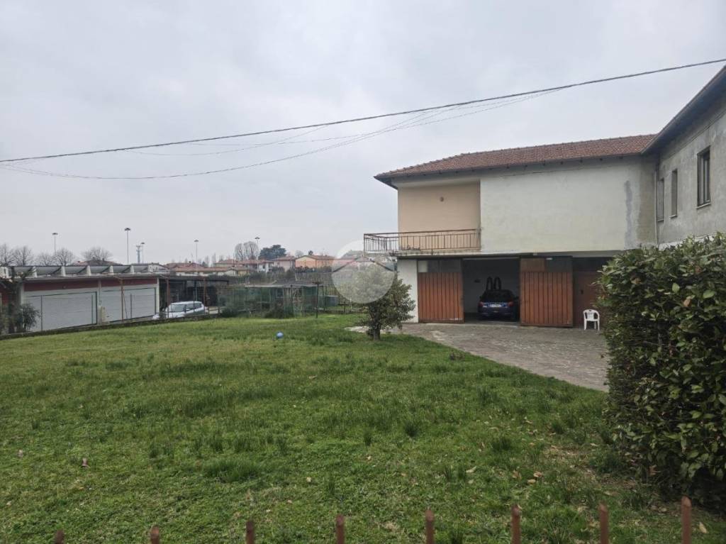 appartamento in vendita ad Adro