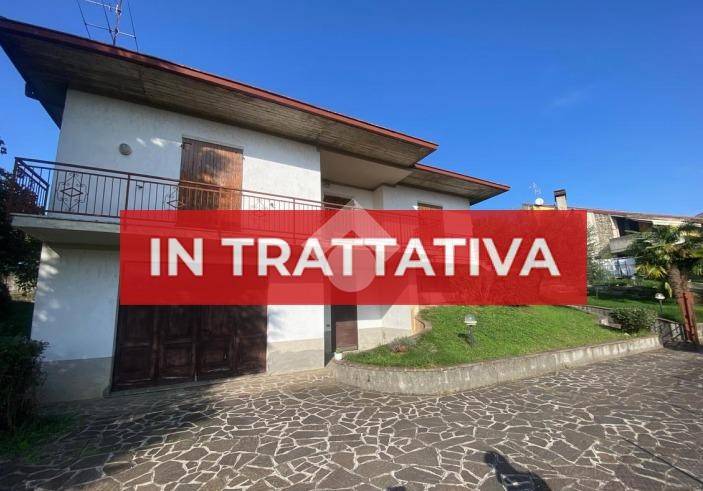 casa indipendente in vendita ad Adro
