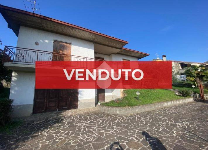 casa indipendente in vendita ad Adro
