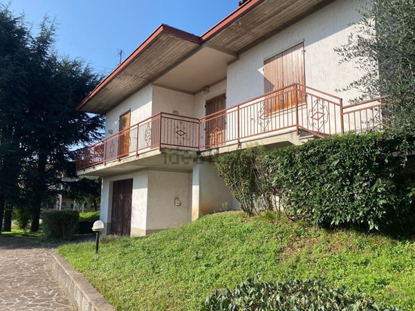 casa indipendente in vendita ad Adro