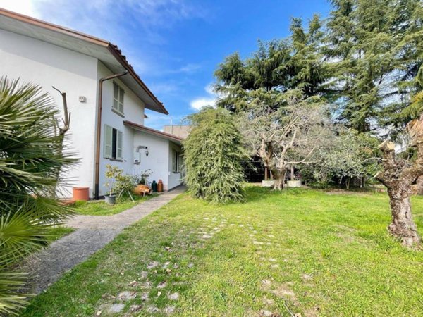 casa indipendente in vendita ad Adro
