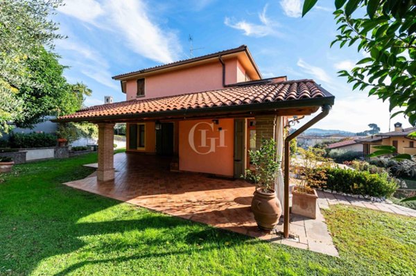 casa indipendente in vendita ad Adro