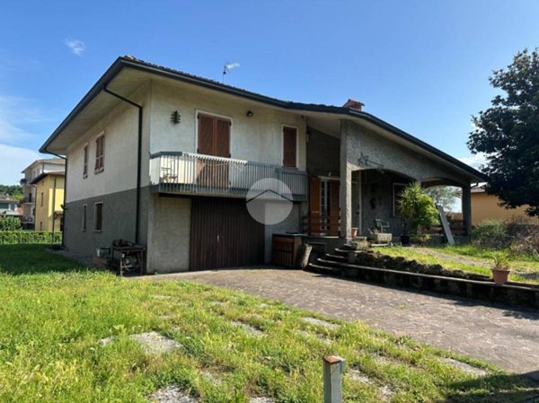 casa indipendente in vendita ad Adro