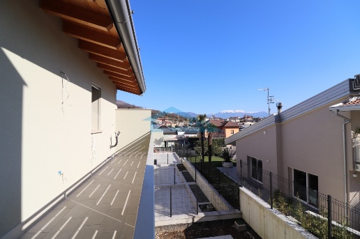 casa indipendente in vendita ad Adro in zona Torbiato