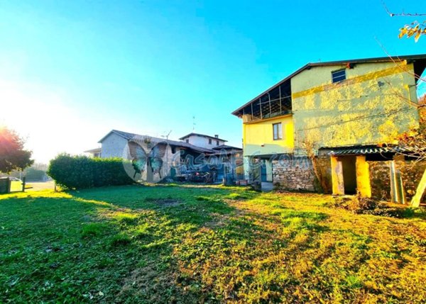 casa indipendente in vendita ad Adro