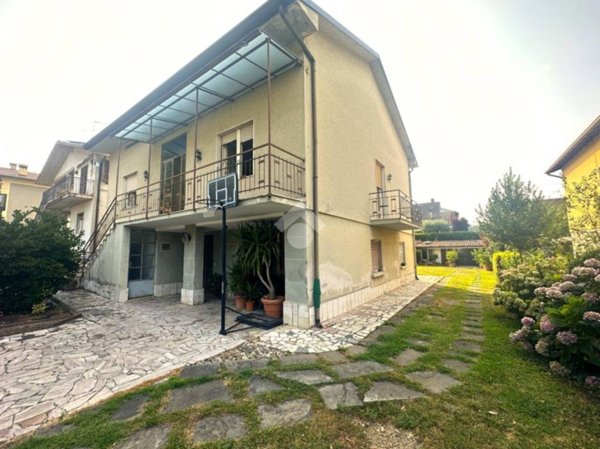 casa indipendente in vendita ad Adro