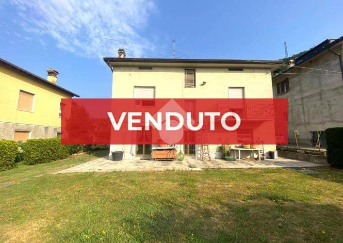 casa indipendente in vendita ad Adro