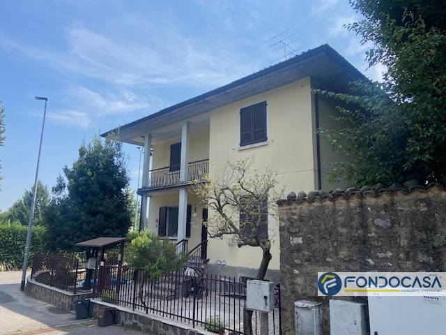 appartamento in vendita ad Adro