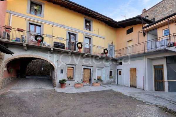 appartamento in vendita ad Adro