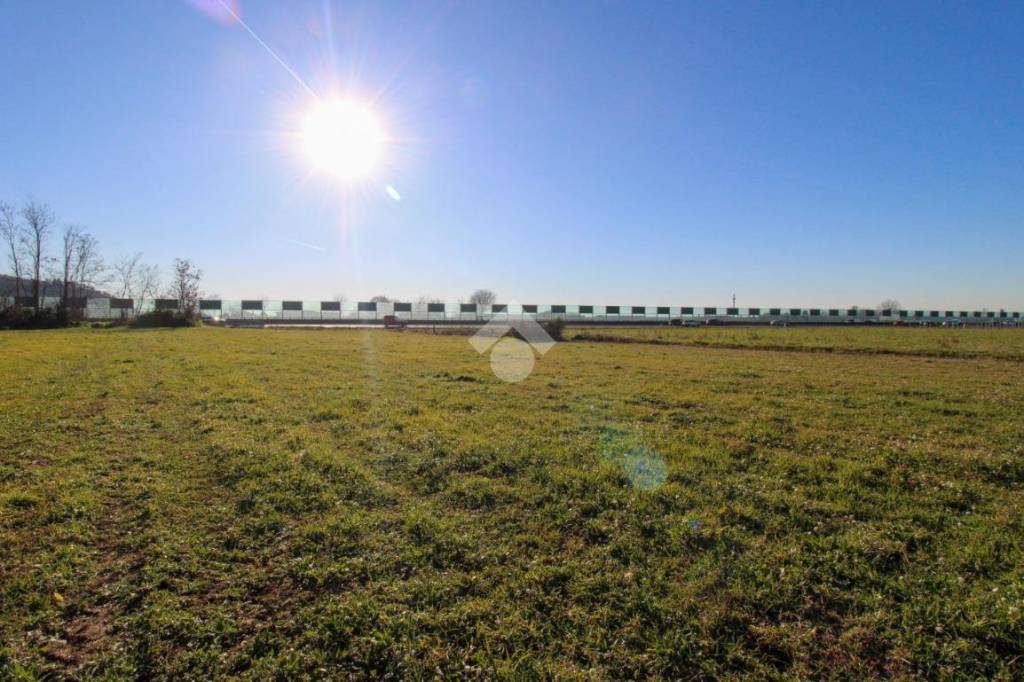 terreno agricolo in vendita ad Adro