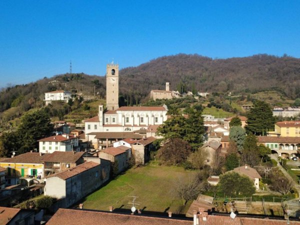 intera palazzina in vendita ad Adro