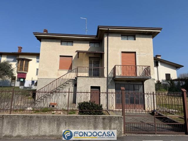 casa indipendente in vendita ad Adro