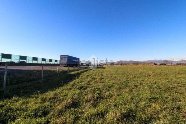 terreno edificabile in vendita ad Adro