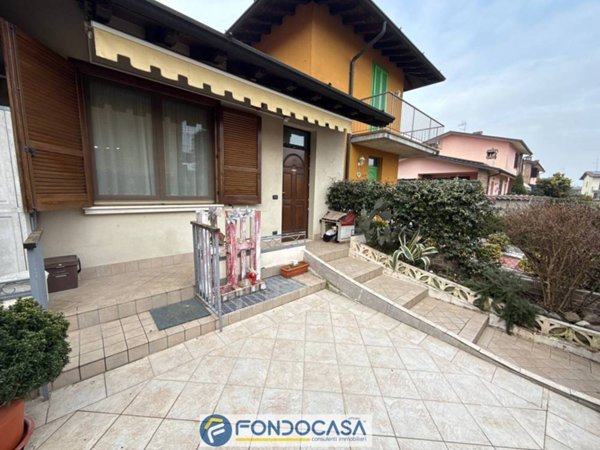 appartamento in vendita ad Adro