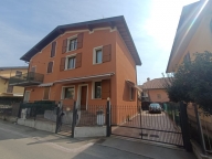 casa indipendente in vendita ad Adro