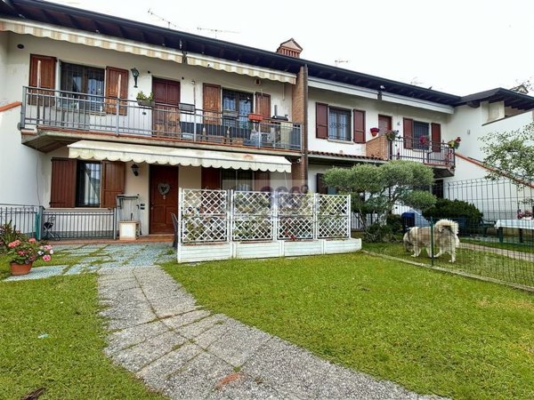 appartamento in vendita ad Adro