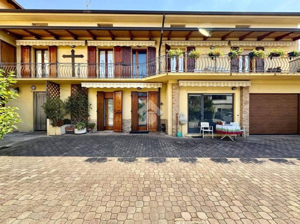 casa indipendente in vendita ad Adro