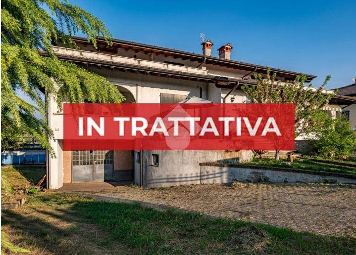 appartamento in vendita ad Adro in zona Torbiato