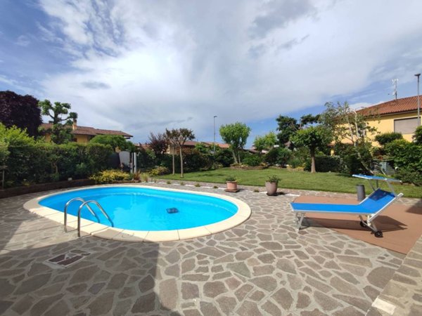 casa indipendente in vendita ad Adro