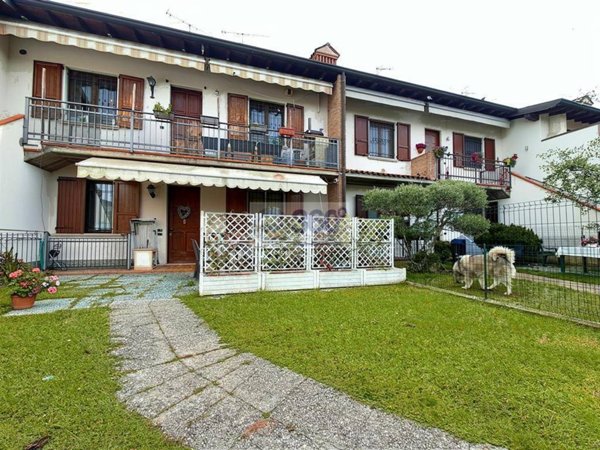 appartamento in vendita ad Adro
