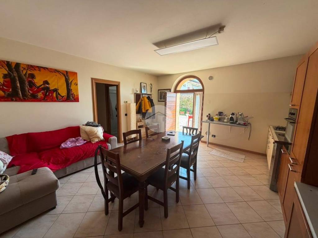 appartamento in vendita ad Adro in zona Torbiato