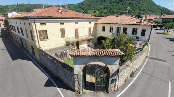 casa indipendente in vendita ad Adro