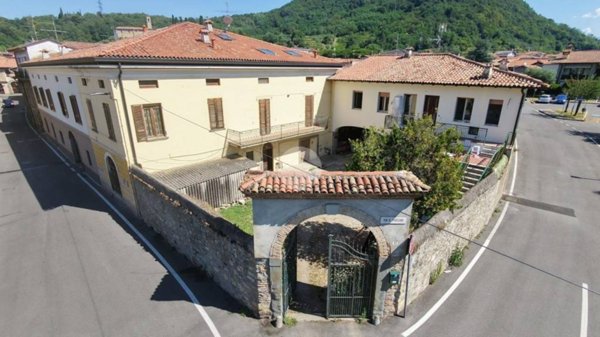 casa indipendente in vendita ad Adro