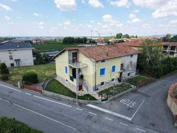 appartamento in vendita ad Adro in zona Torbiato