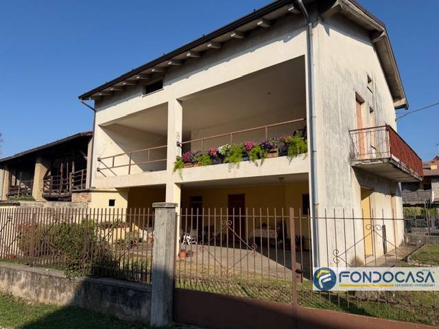 casa indipendente in vendita ad Adro