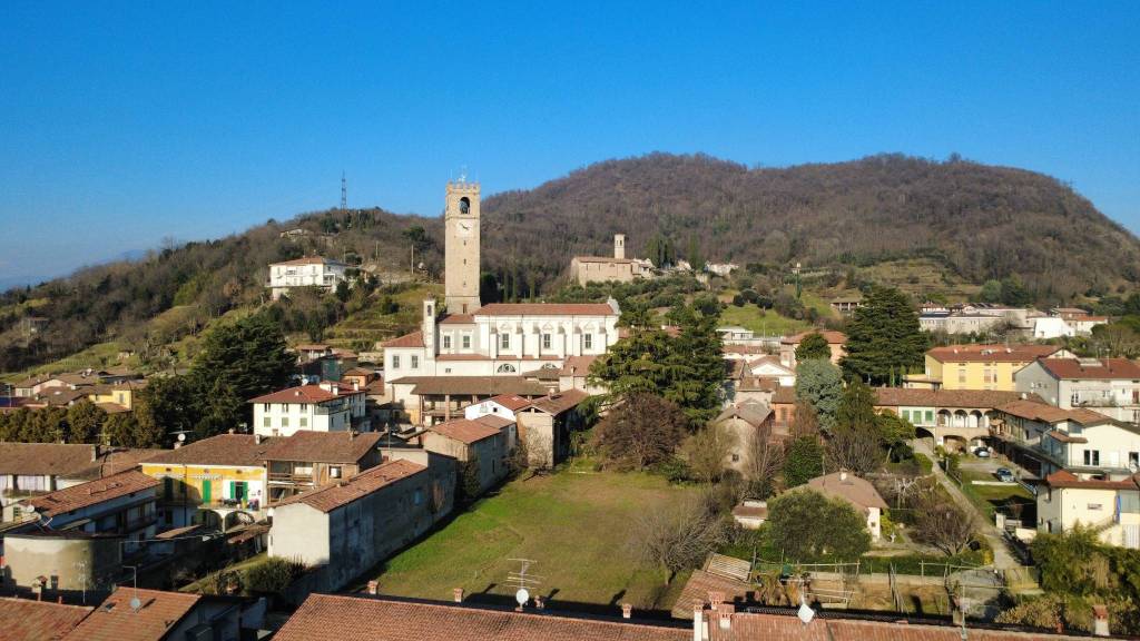 albergo in vendita ad Adro