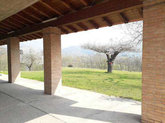 casa indipendente in vendita ad Agnosine