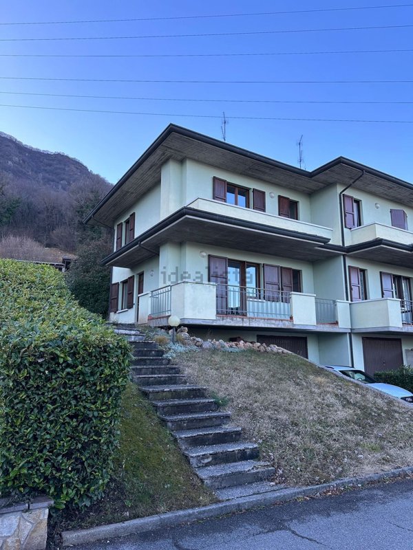 casa indipendente in vendita ad Agnosine