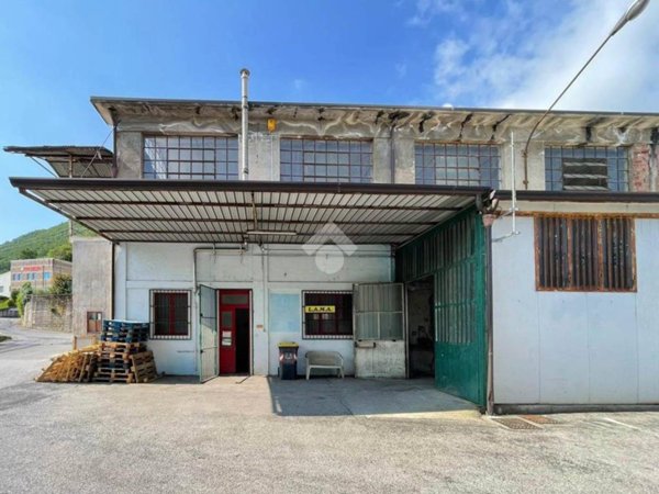 locale commerciale in vendita ad Agnosine