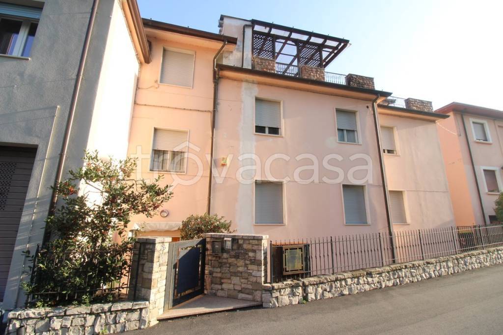 appartamento in vendita ad Agnosine