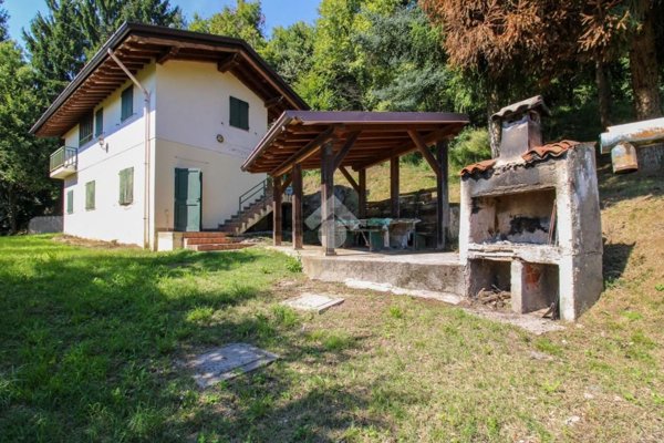 casa indipendente in vendita ad Agnosine