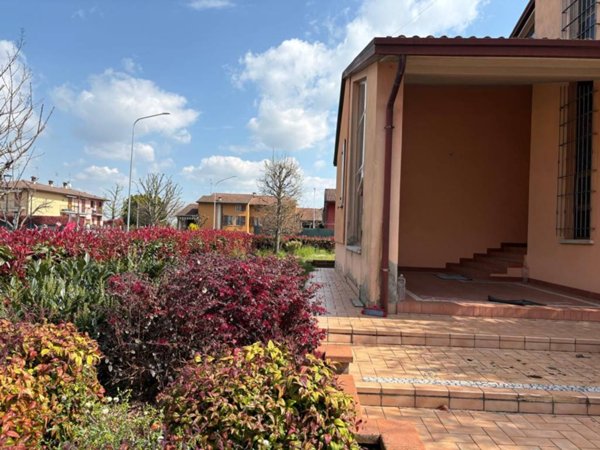 casa indipendente in vendita ad Alfianello
