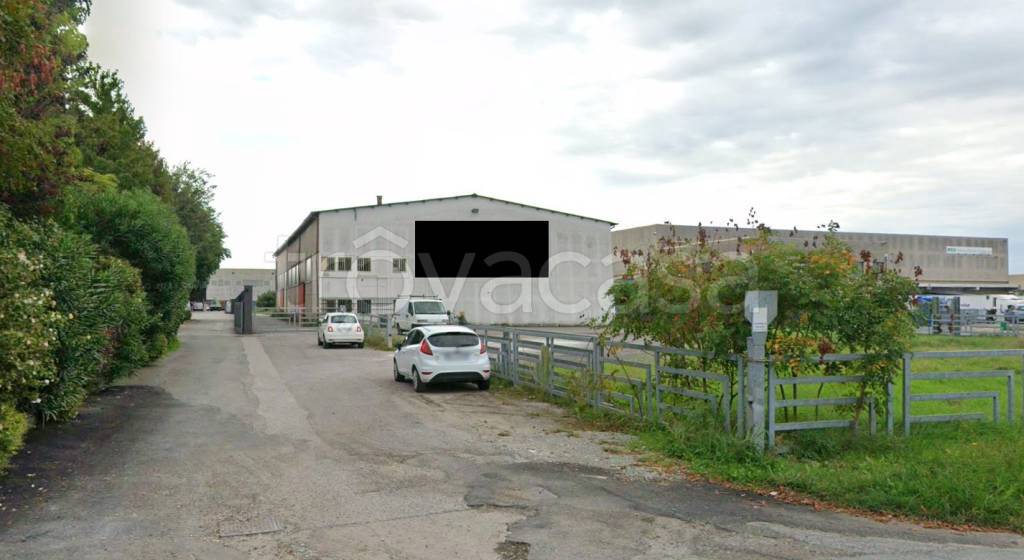 locale commerciale in vendita ad Alfianello